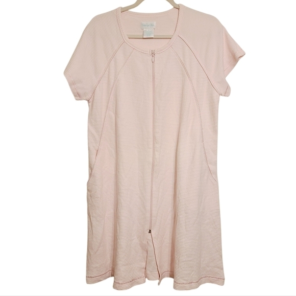Vanity Fair | Women's Vintage Pink Short Sleeve Zip-Up Robe (Size Medium) - Picture 1 of 15